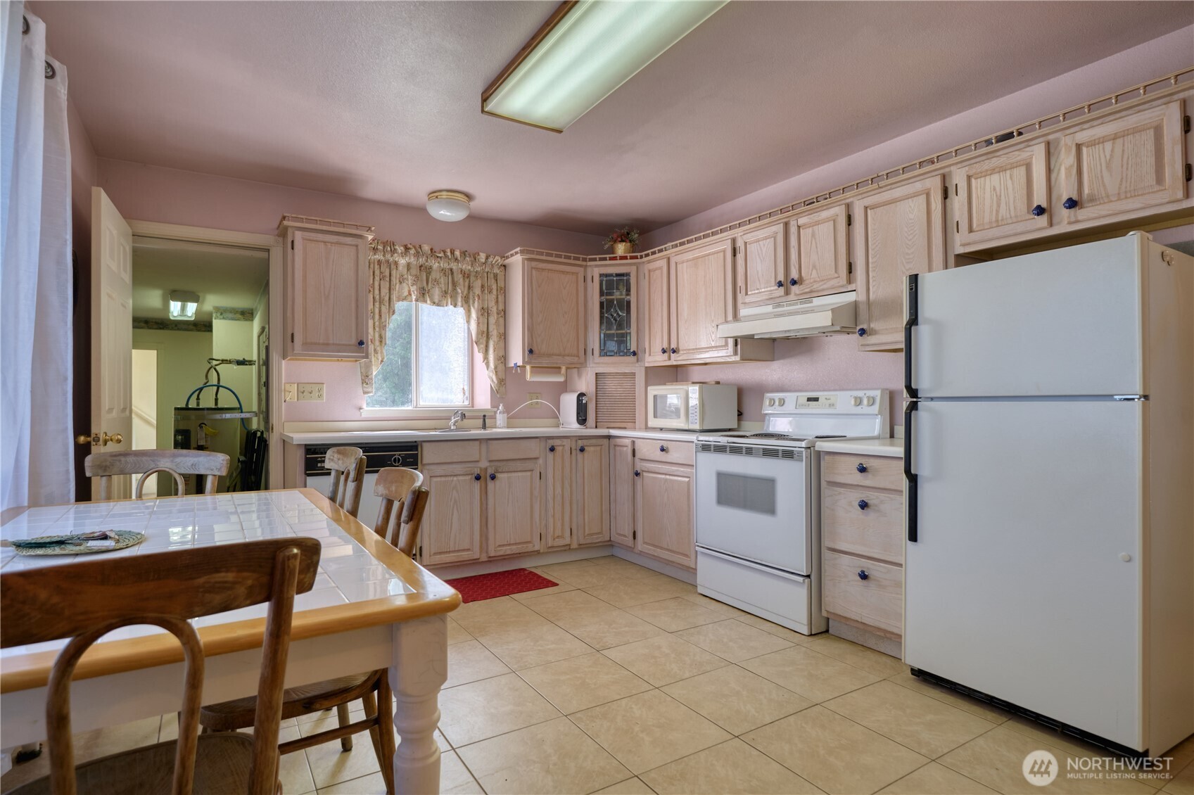 Point Roberts, Washington, 98281, United States, 3 Bedrooms Bedrooms, ,2 BathroomsBathrooms,Residential,For Sale,1913375
