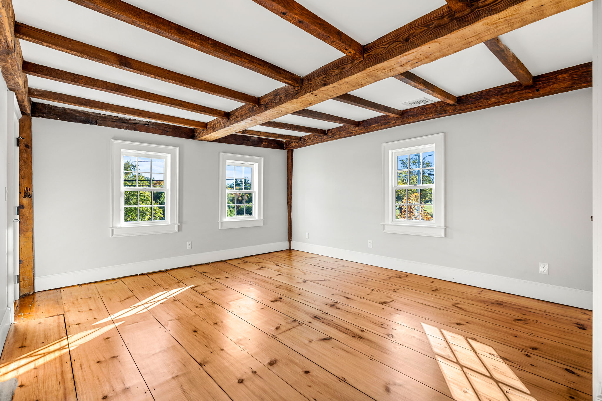  201 Elm, Amesbury, MA, 01913 - 物件實景