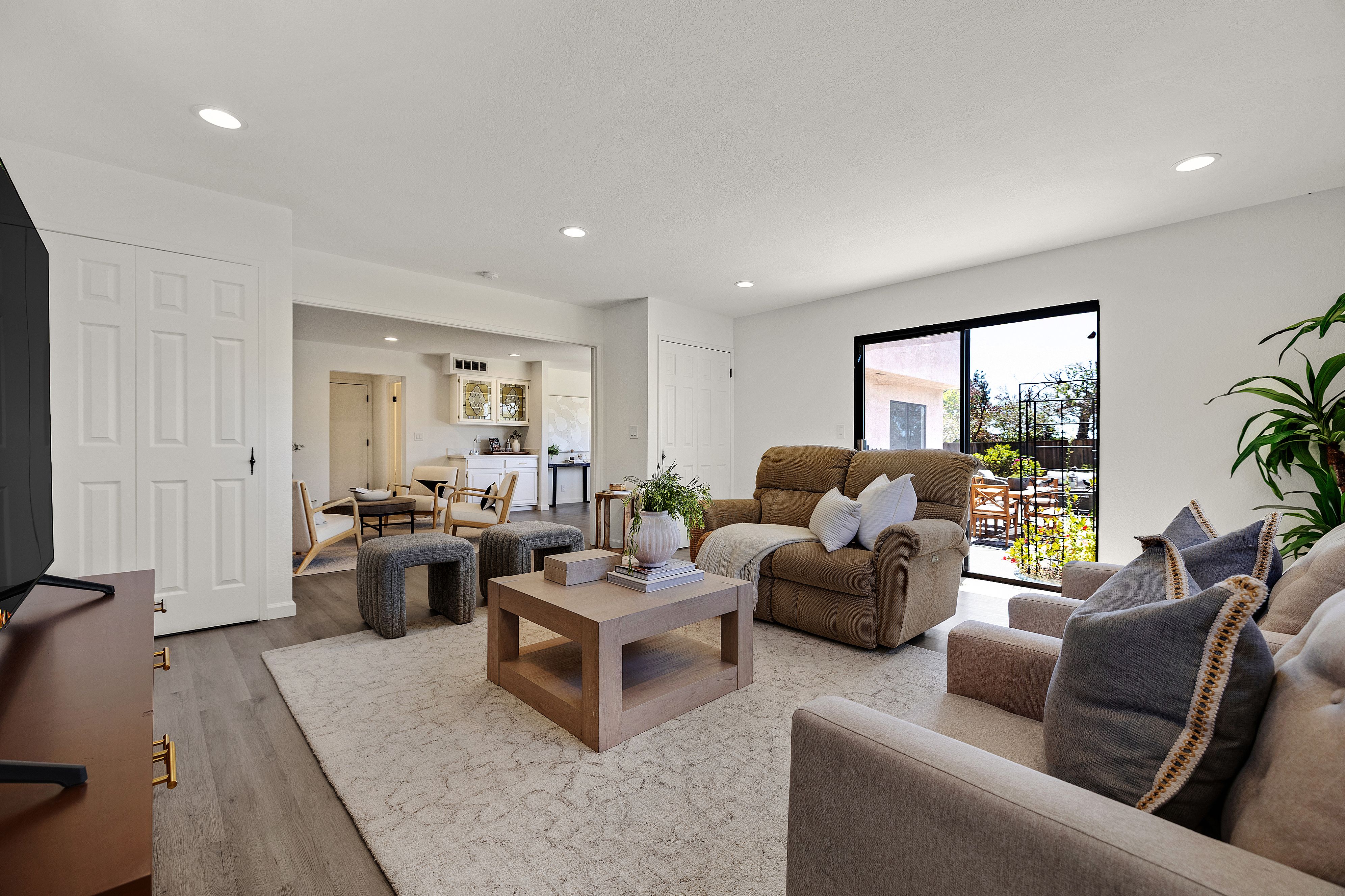  Updated Corner-Lot Home with Premier Community Amenities - 物件實景