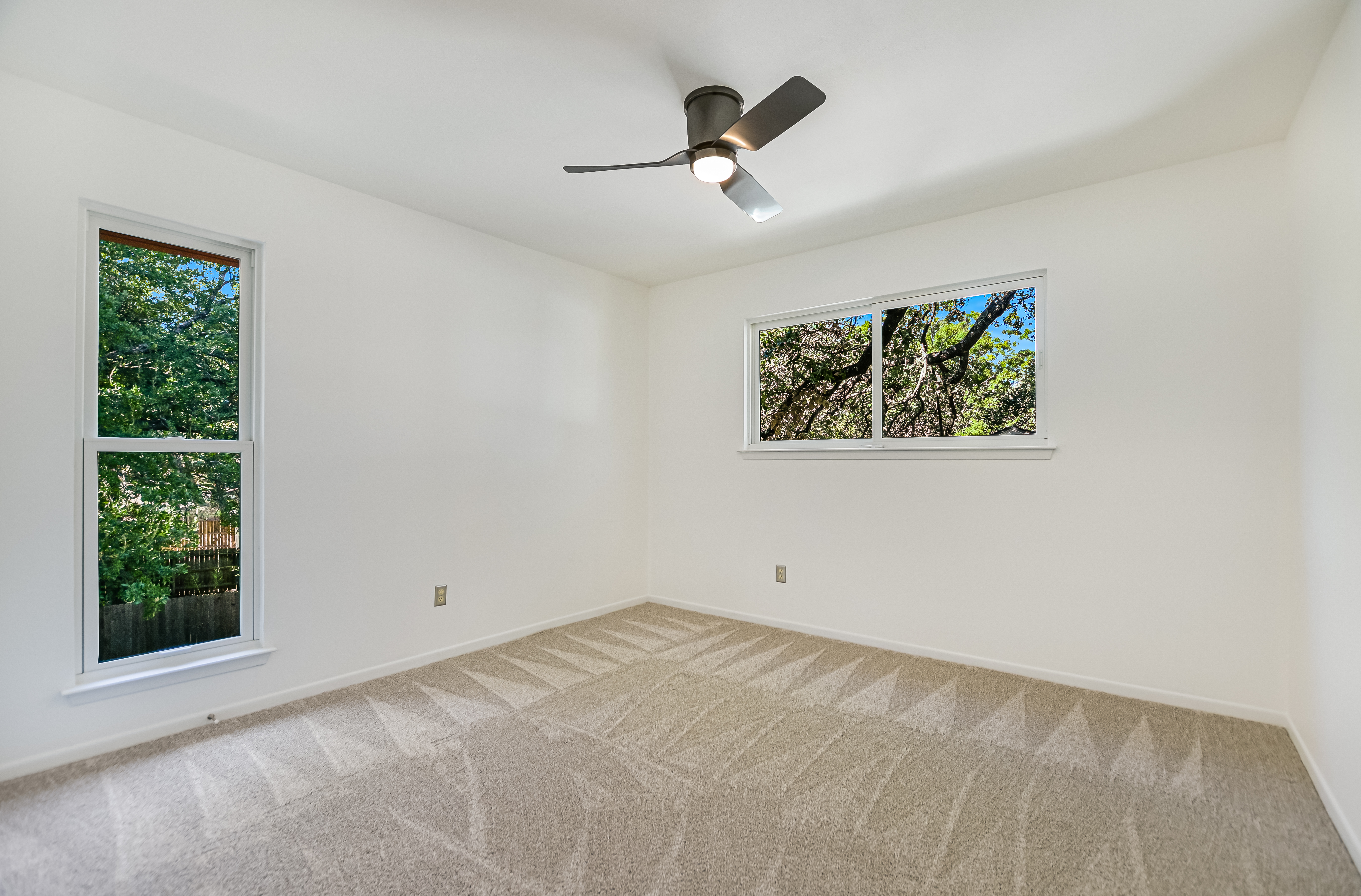  Desirable, Established Oak Forest Neighborhood of NW Austin - 物件實景