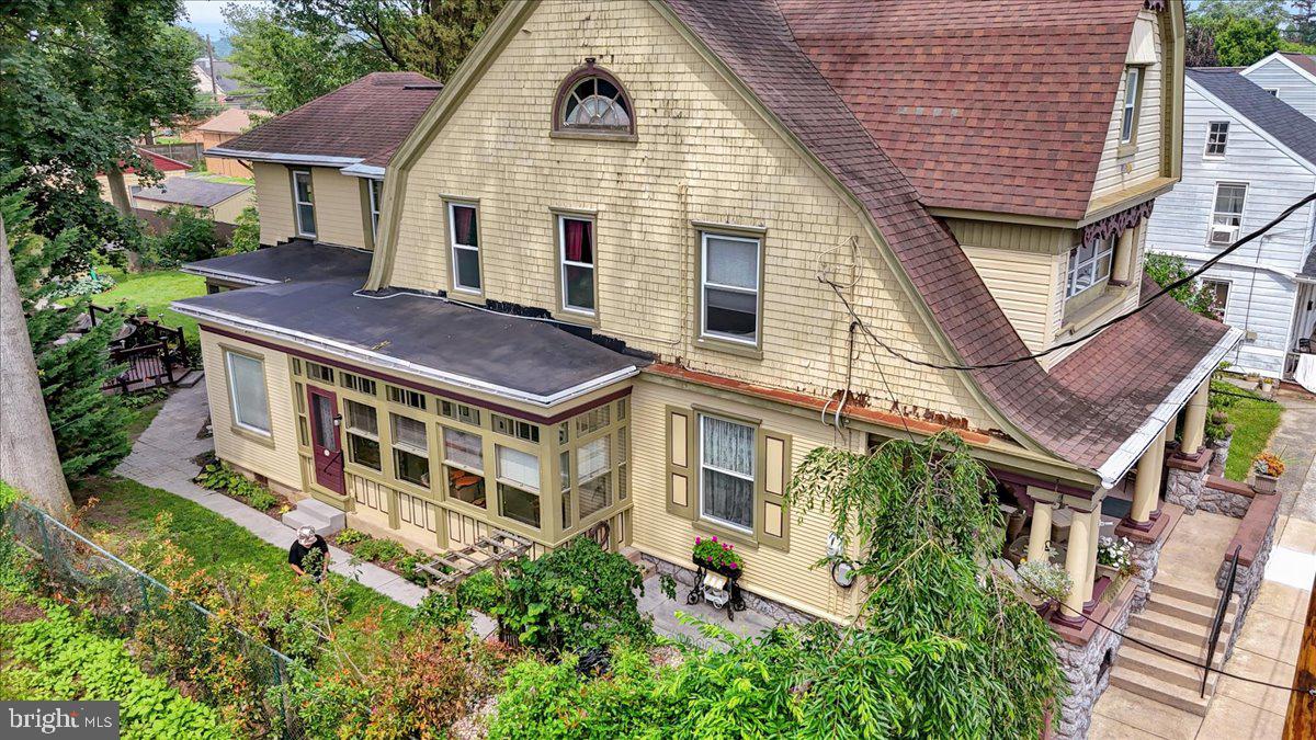 Manheim, Pennsylvania, 17545, United States, 6 Bedrooms Bedrooms, ,8 BathroomsBathrooms,Residential,For Sale,1896454