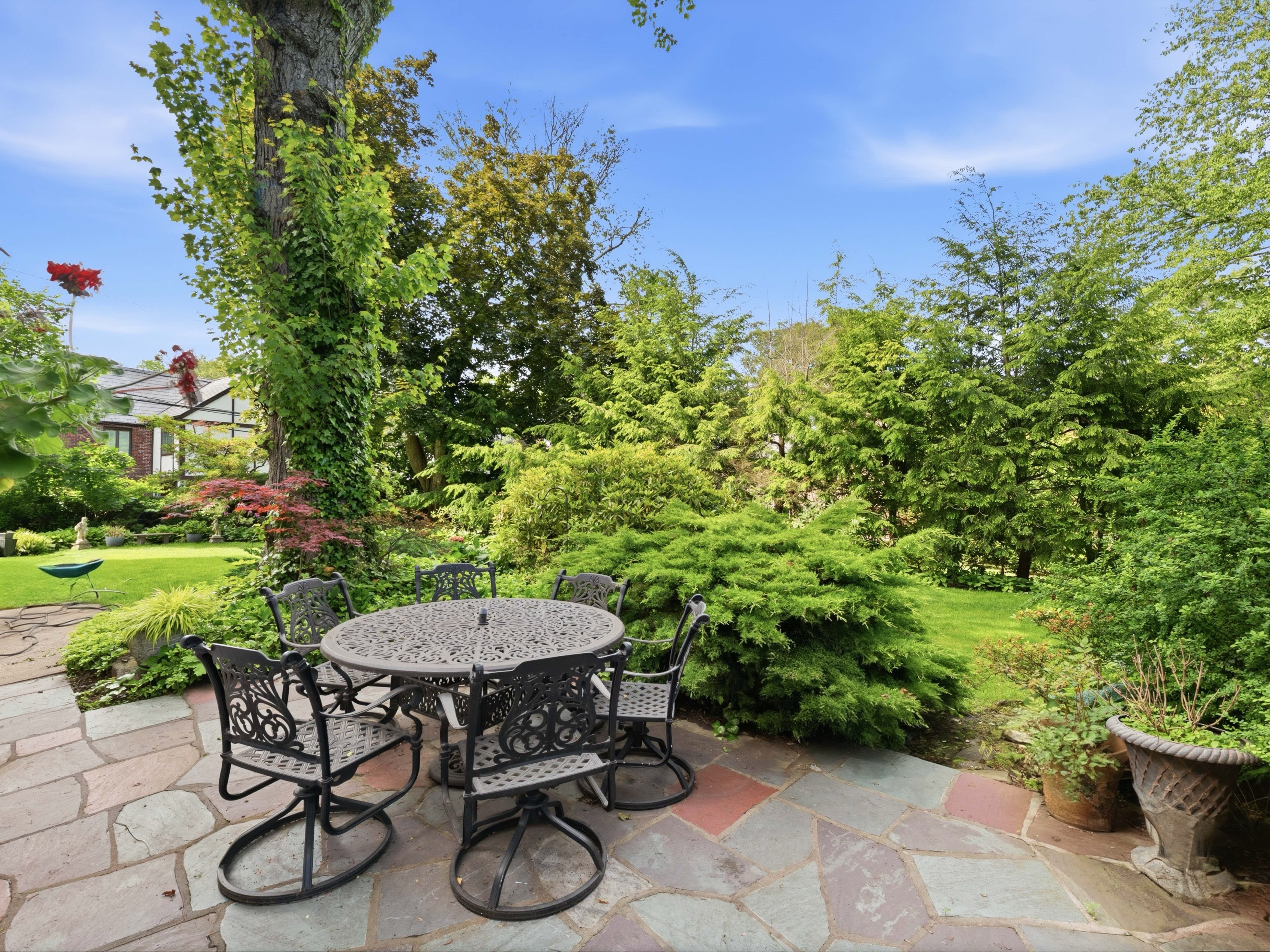  89 Bayview Avenue, Great Neck, NY 11021 - 物件實景