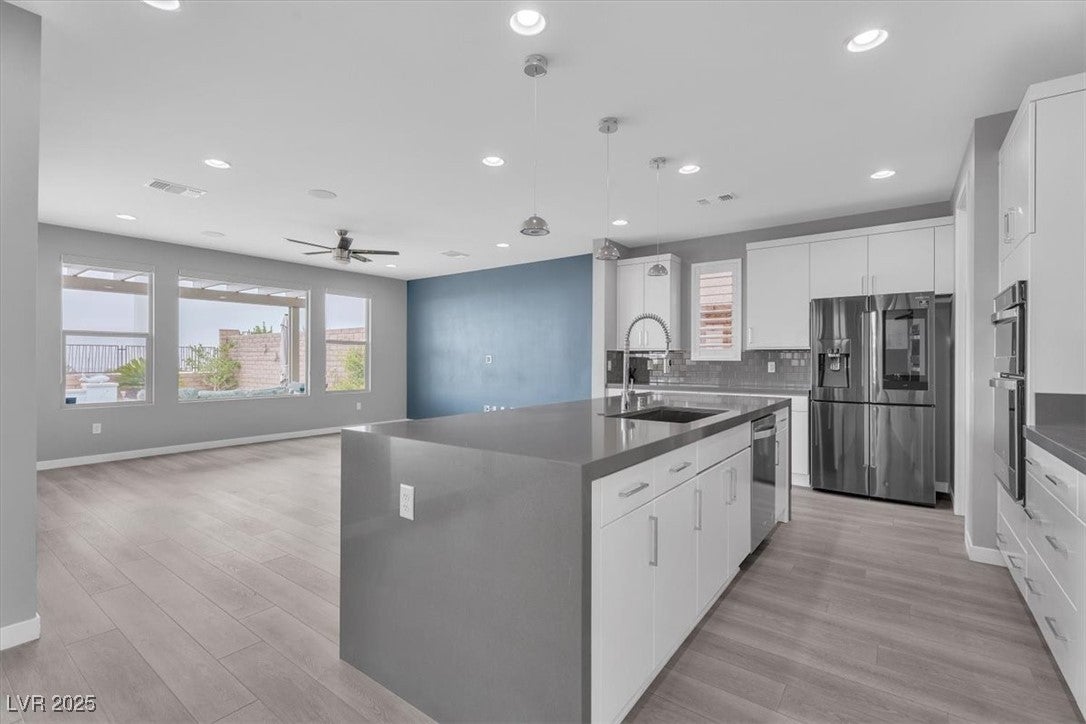 Las Vegas, Nevada, 89138, United States, 3 Bedrooms Bedrooms, ,3 BathroomsBathrooms,Residential,For Sale,1975491