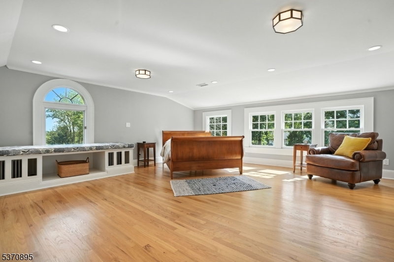 Maplewood Twp., New Jersey, 07040, United States, 4 Bedrooms Bedrooms, ,3 BathroomsBathrooms,Residential,For Sale,1940920