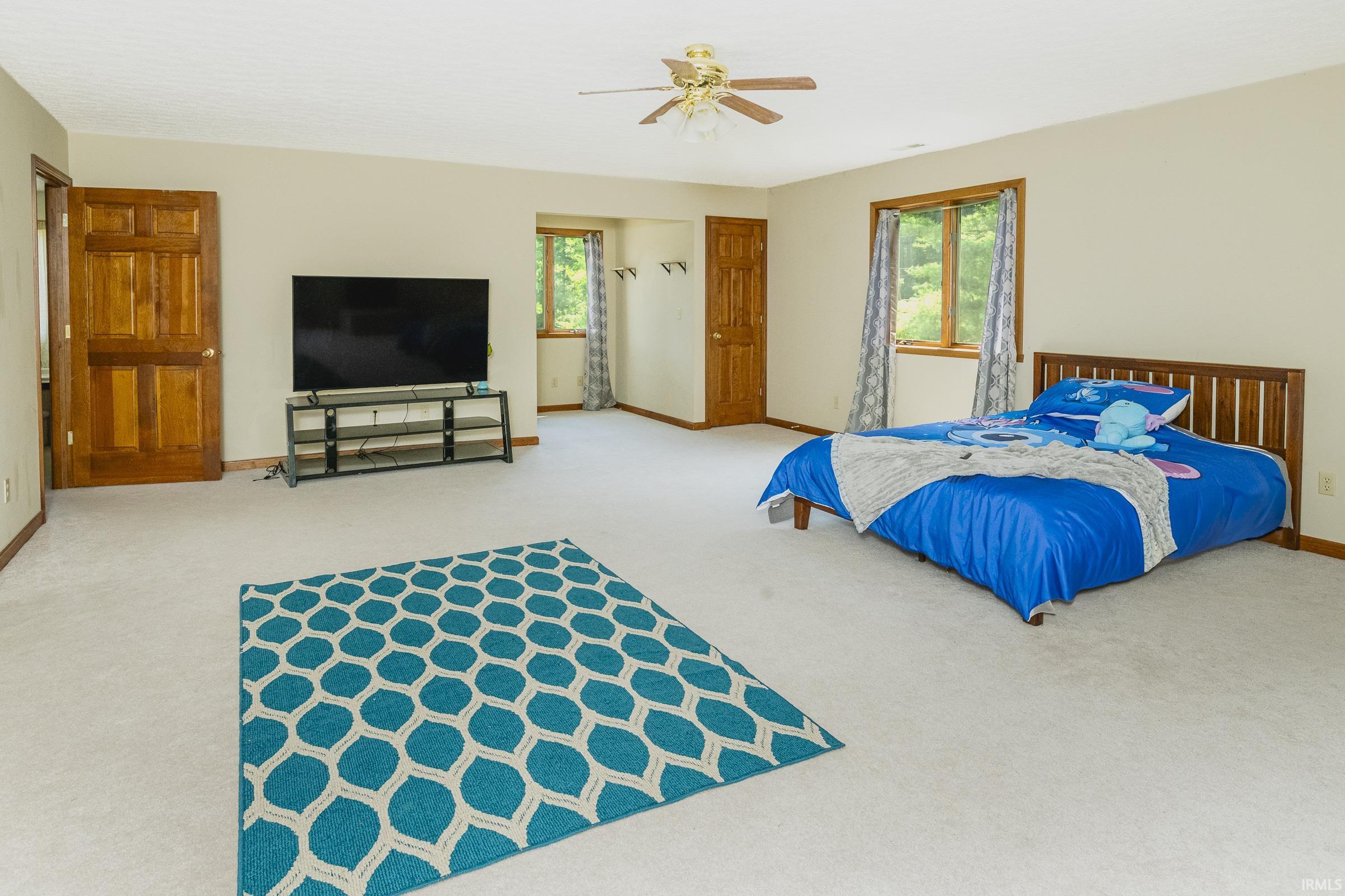 Bloomington, Indiana, 47404, United States, 4 Bedrooms Bedrooms, ,6 BathroomsBathrooms,Residential,For Sale,2005085