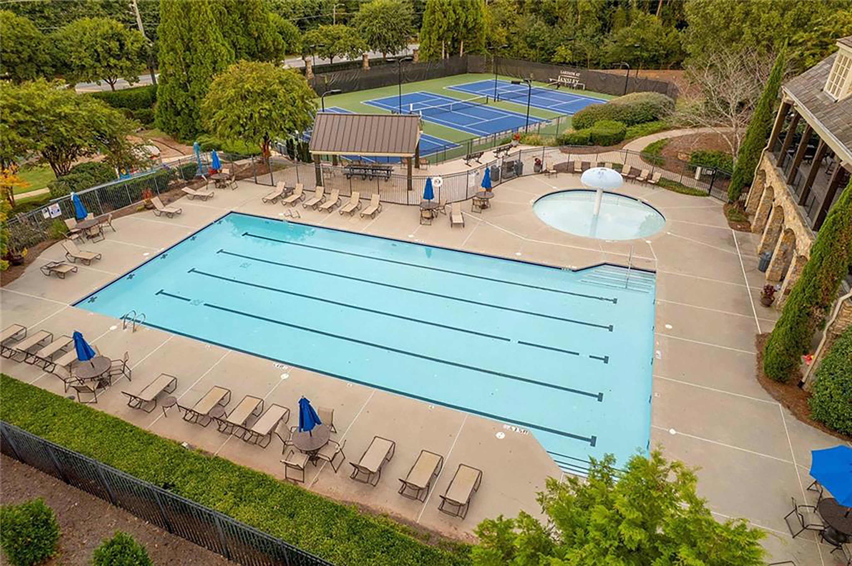  Luxury, Comfort and Privacy in One of Roswell