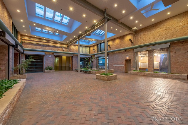 Chicago, Illinois, 60616, United States, 3 Bedrooms Bedrooms, ,2 BathroomsBathrooms,Residential,For Sale,1881294