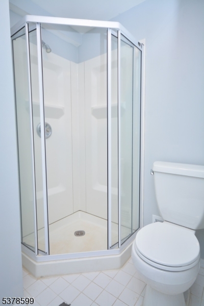 Bedminster Twp., New Jersey, 07921, United States, 3 Bedrooms Bedrooms, ,4 BathroomsBathrooms,Residential,For Sale,1989637