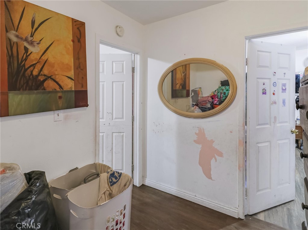 Los Angeles, California, 90003, United States, 5 Bedrooms Bedrooms, ,3 BathroomsBathrooms,Residential,For Sale,1935114