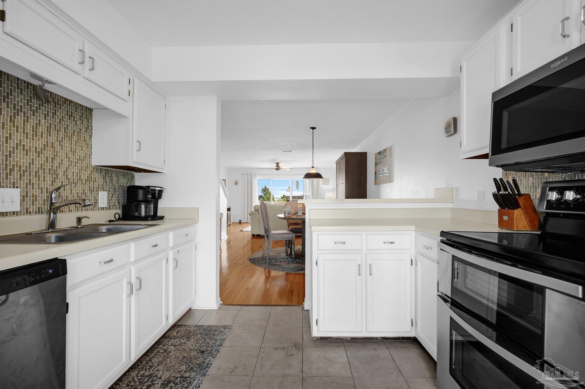 Navarre Beach, Florida, 32566, United States, 2 Bedrooms Bedrooms, ,3 BathroomsBathrooms,Residential,For Sale,1968744