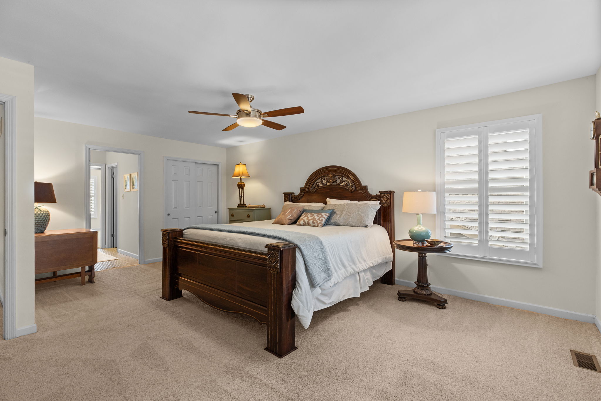  Stunning Cedar Springs Townhome with Modern Updates and Spacious Living - 物件實景