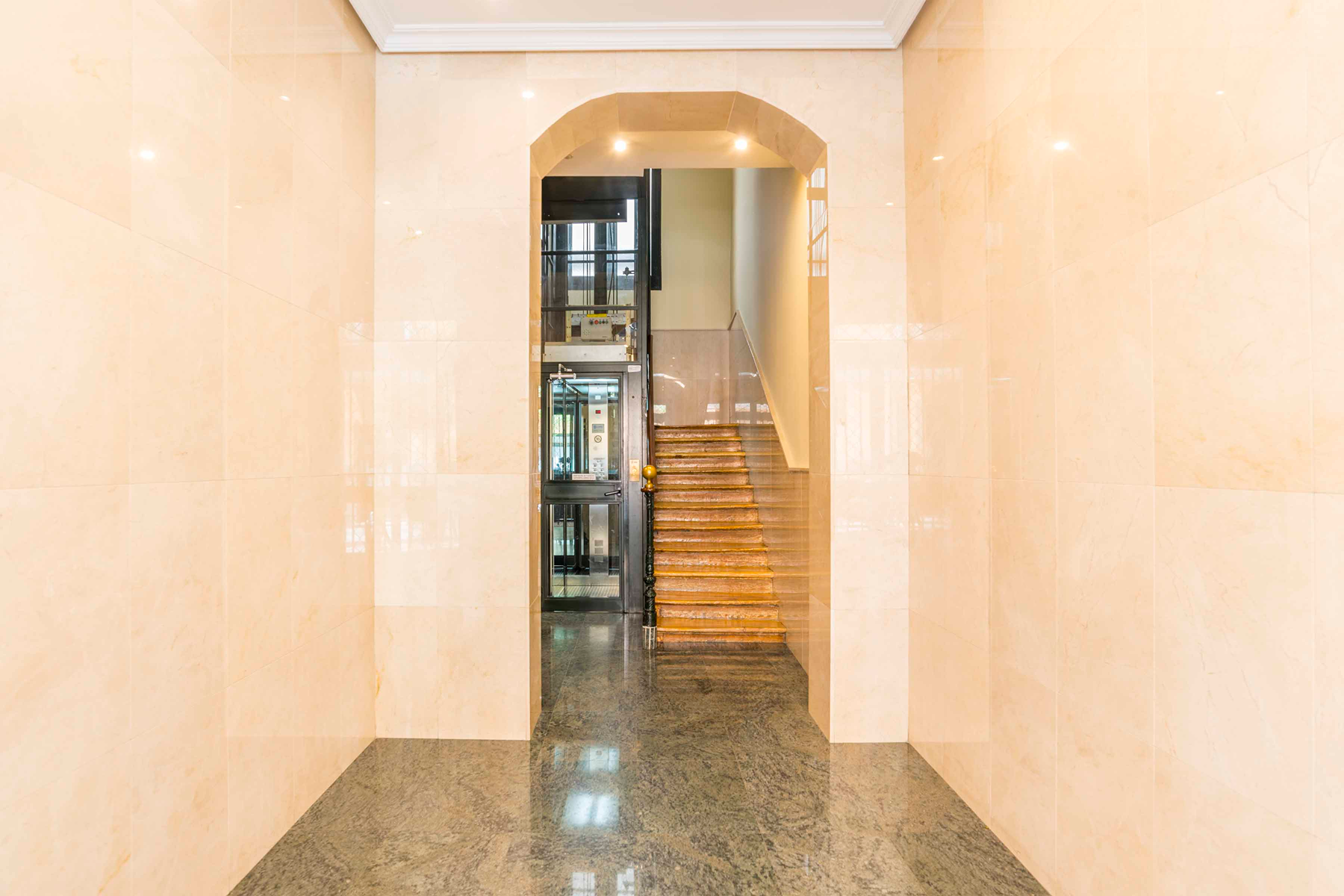  Charming renovated flat on Ruiz Street - 物件實景