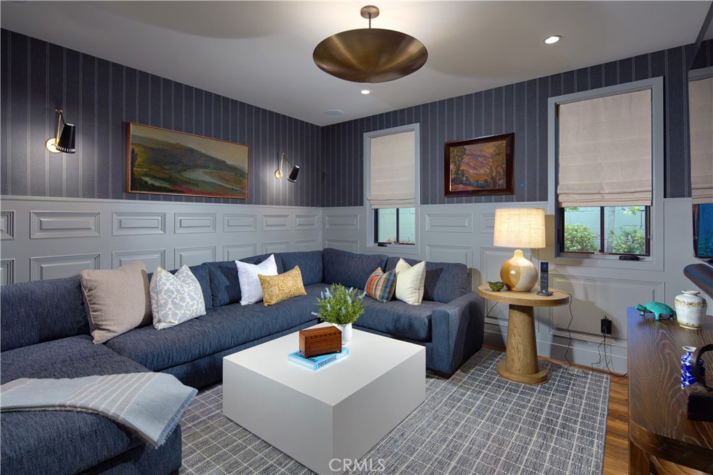 Newport Beach, California, 92660, United States, 4 Bedrooms Bedrooms, ,3 BathroomsBathrooms,Residential,For Sale,1927269