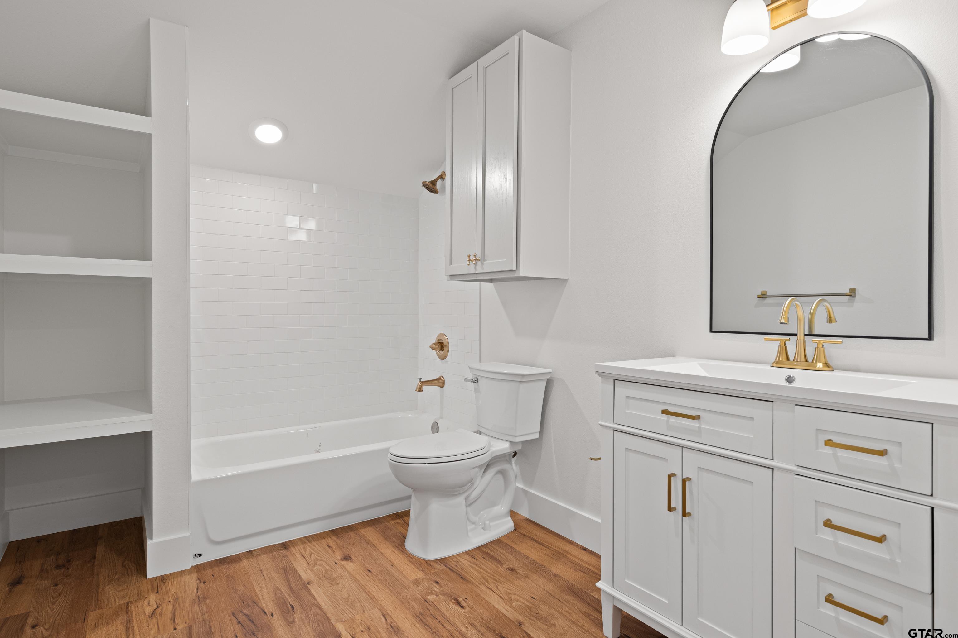 Hallsville, Texas, 75650, United States, 4 Bedrooms Bedrooms, ,3 BathroomsBathrooms,Residential,For Sale,1906779