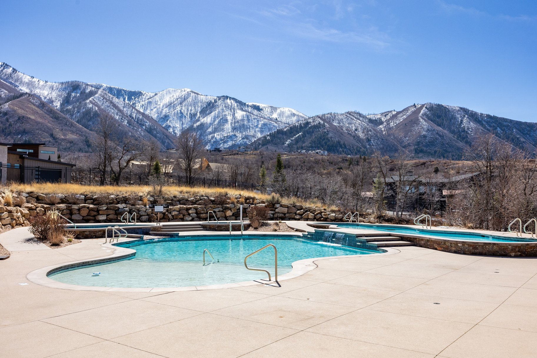  Mountain Contemporary Masterpiece with Panoramic Summit Creek Views - 物件實景