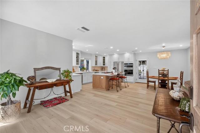 Inglewood, California, 90304, United States, 3 Bedrooms Bedrooms, ,2 BathroomsBathrooms,Residential,For Sale,1943896