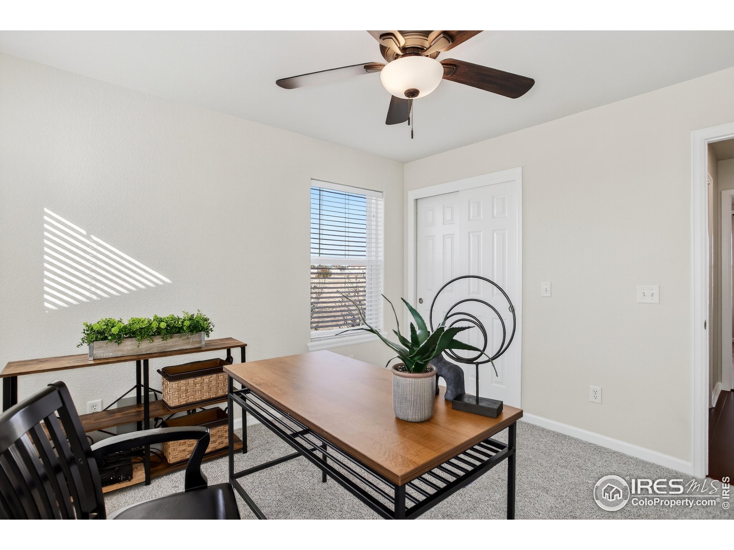 Strasburg, Colorado, 80136, United States, 3 Bedrooms Bedrooms, ,4 BathroomsBathrooms,Residential,For Sale,1991126