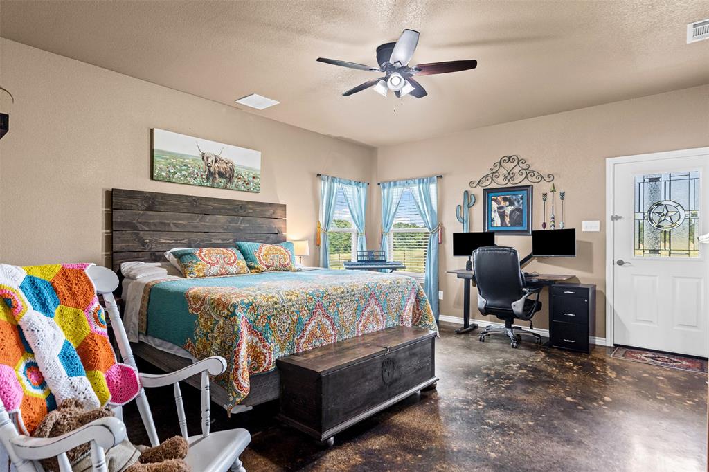 Covington, Texas, 76636, United States, 4 Bedrooms Bedrooms, ,2 BathroomsBathrooms,Residential,For Sale,1847211