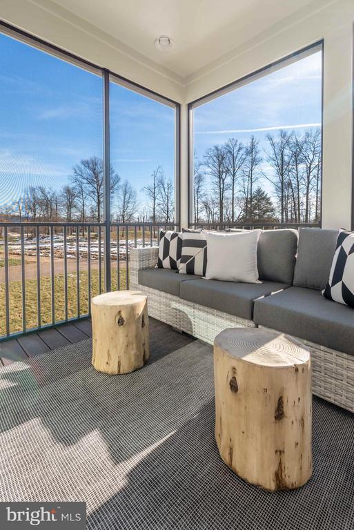 Woodbridge, Virginia, 22191, United States, 3 Bedrooms Bedrooms, ,4 BathroomsBathrooms,Residential,For Sale,1851460