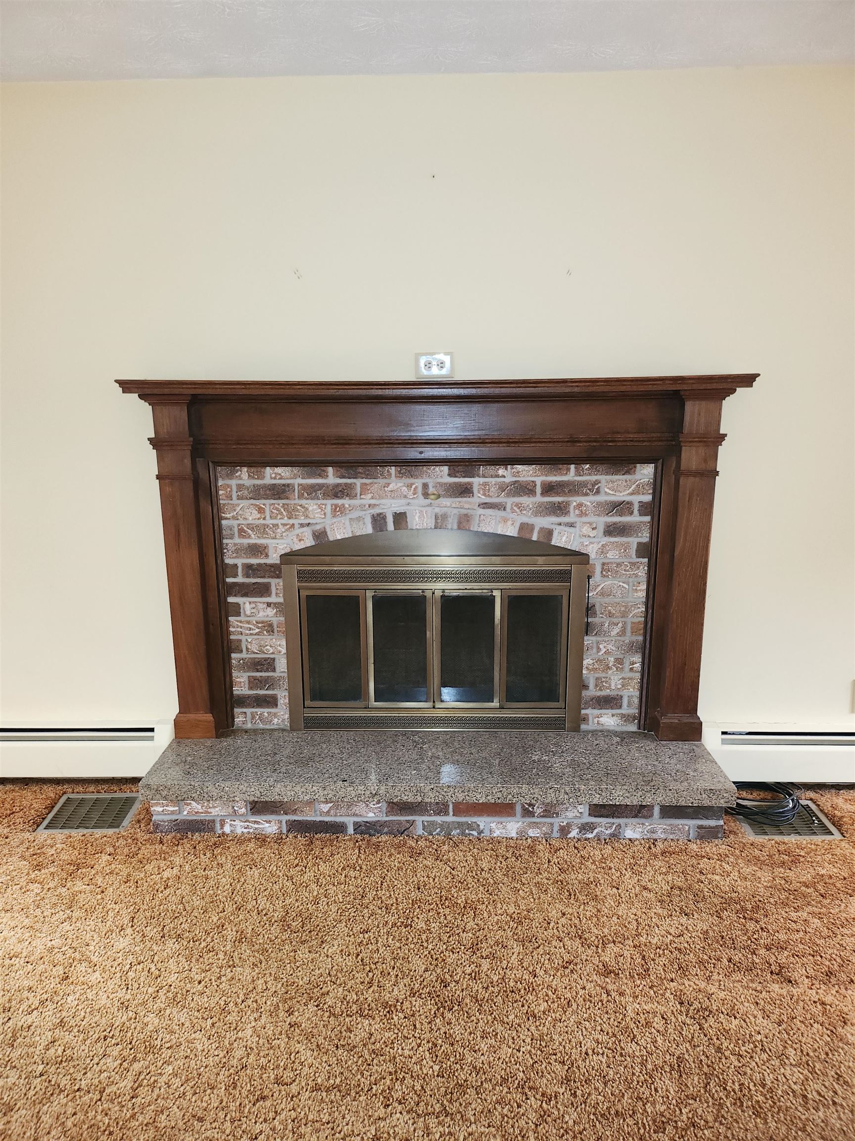 Bedford, New Hampshire, 03110, United States, 4 Bedrooms Bedrooms, ,2 BathroomsBathrooms,Residential,For Sale,1989395