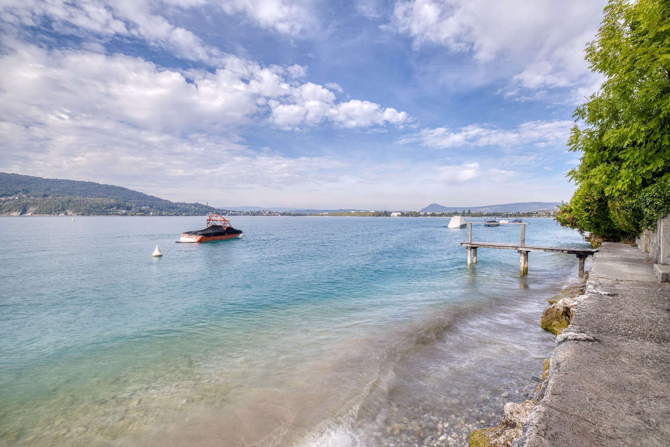  VEYRIER-DU-LAC – DUPLEX APARTMENT – DIRECT ACCESS TO THE LAKE - 物件實景