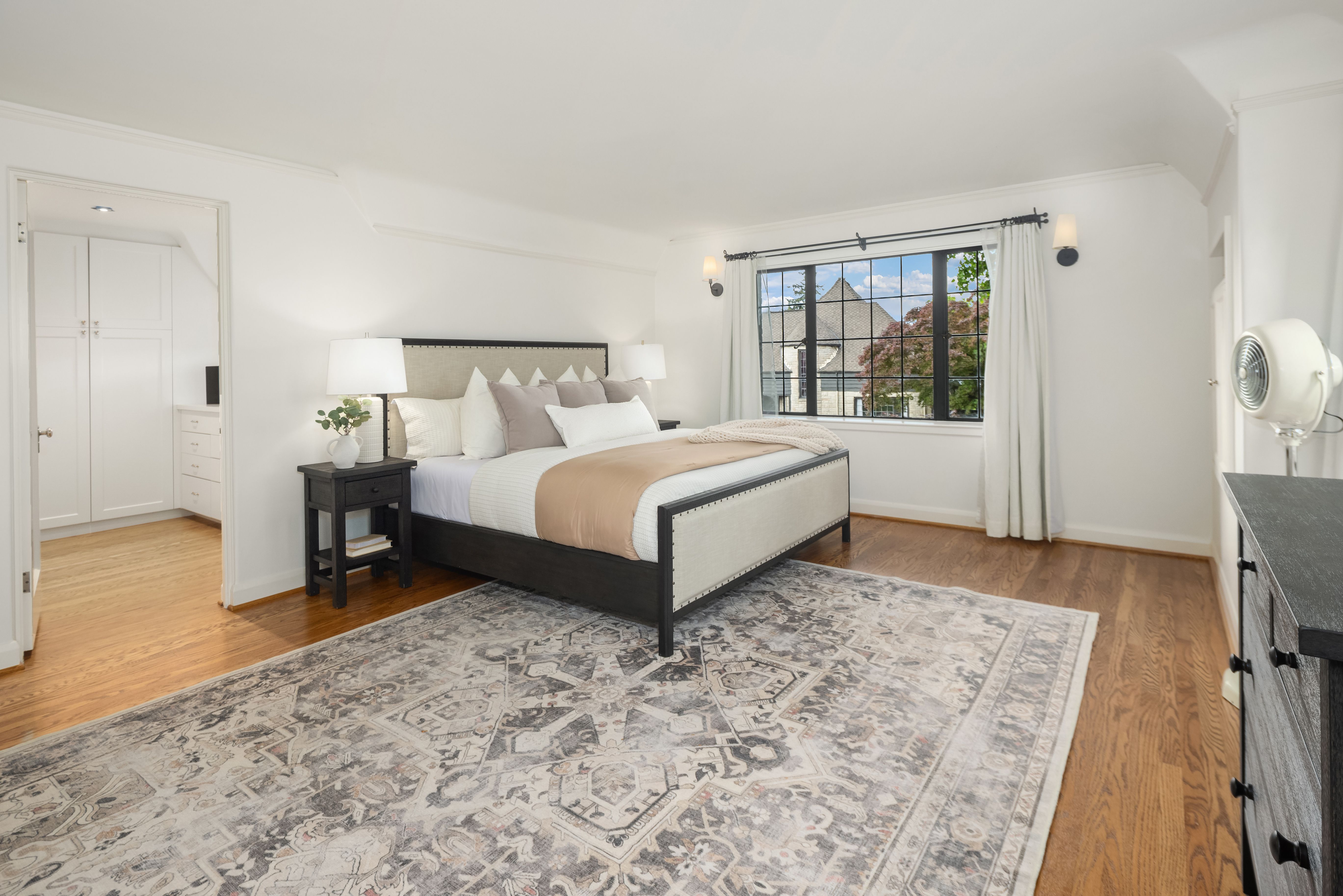  1105 Shenandoah Dr E, Seattle, WA 98112 - 物件實景
