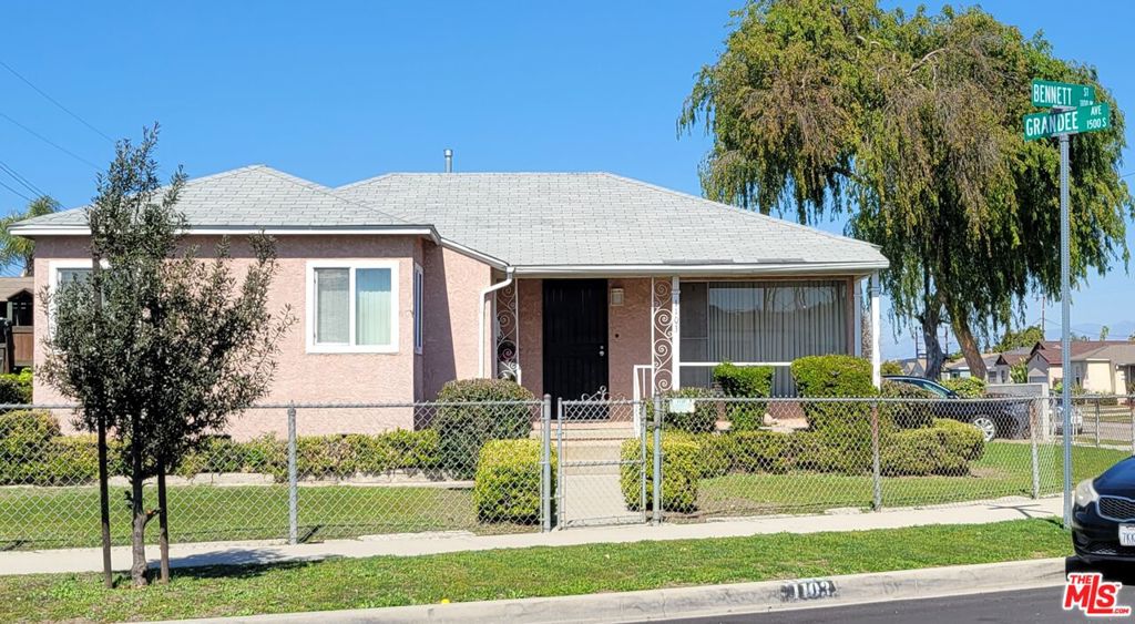 Compton, California, 90220, United States, 3 Bedrooms Bedrooms, ,1 BathroomBathrooms,Residential,For Sale,1846005