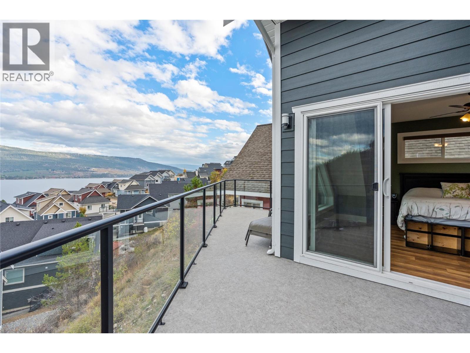 KELOWNA, British Columbia, V1Z 3R8, CA, 2 Bedrooms Bedrooms, ,2 BathroomsBathrooms,Residential,For Sale,1950857