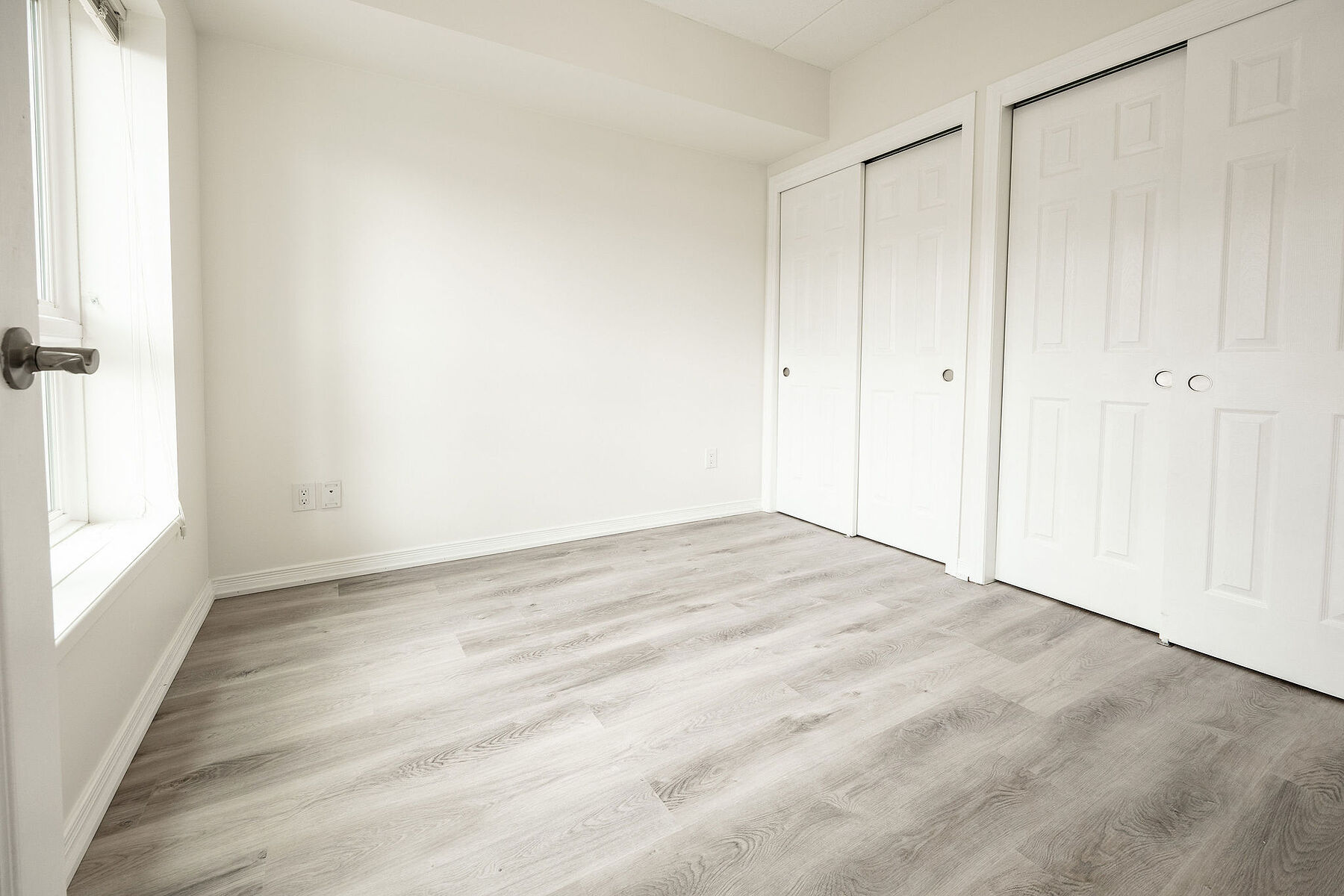  Open Concept Living Space - 物件實景