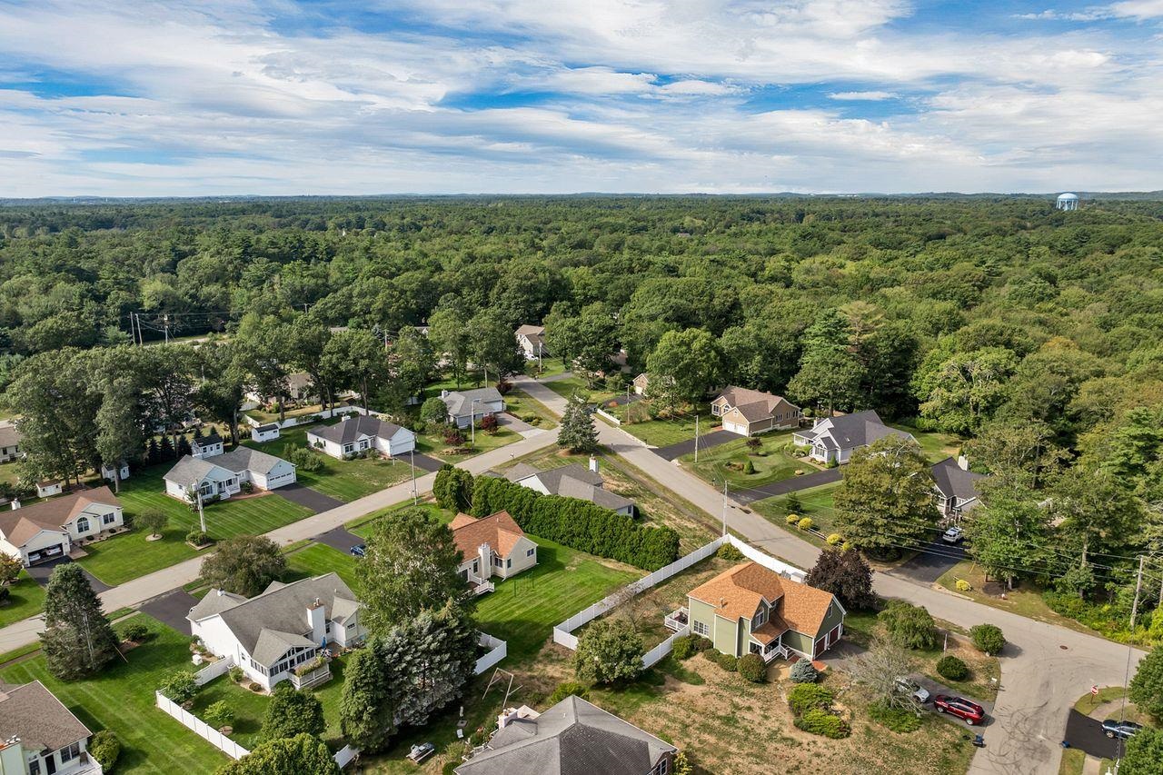 Seabrook, New Hampshire, 03874, United States, 3 Bedrooms Bedrooms, ,2 BathroomsBathrooms,Residential,For Sale,1986462