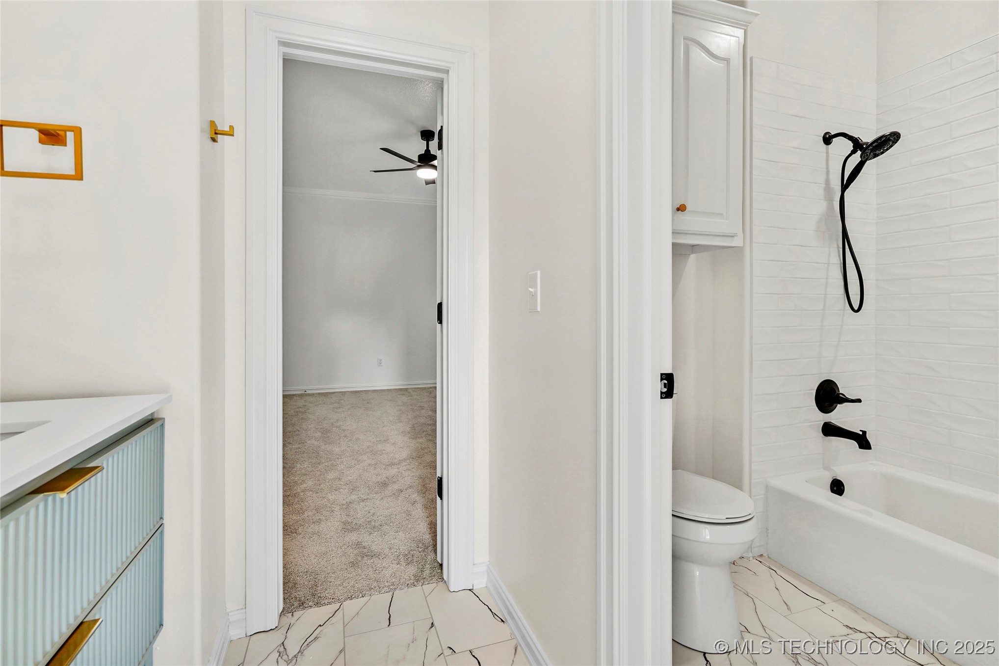 Bixby, Oklahoma, 74008, United States, 5 Bedrooms Bedrooms, ,4 BathroomsBathrooms,Residential,For Sale,1908435