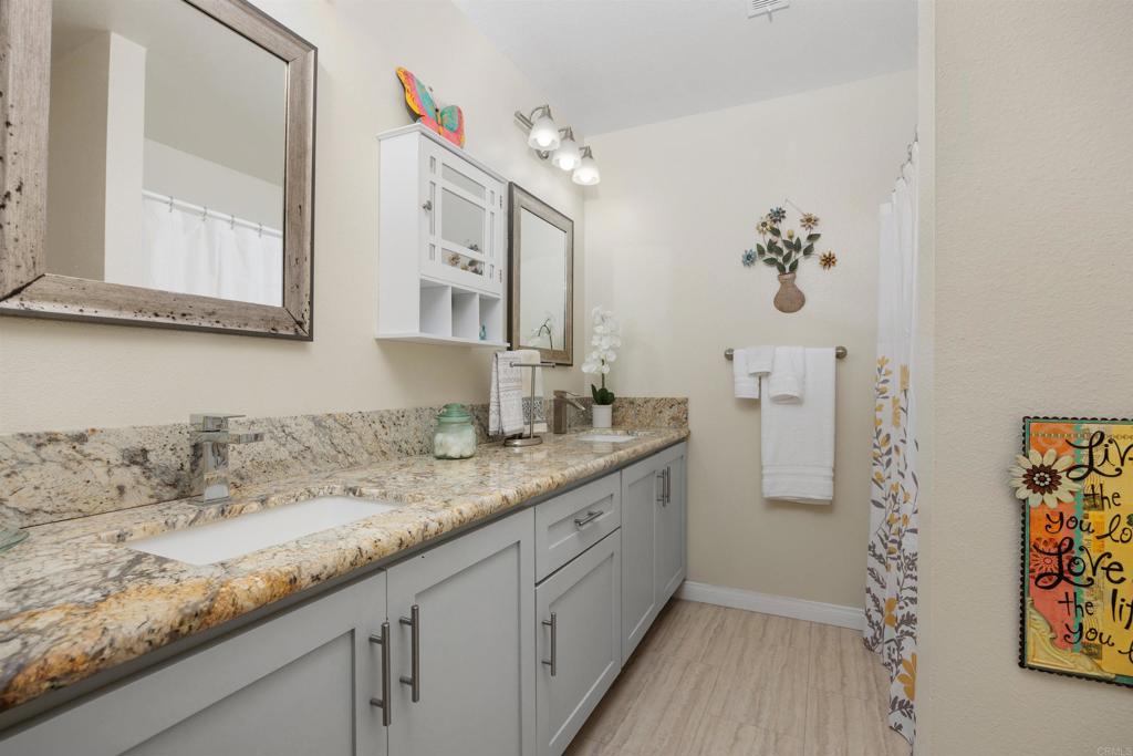 Oceanside, California, 92057, United States, 2 Bedrooms Bedrooms, ,1 BathroomBathrooms,Residential,For Sale,1919861