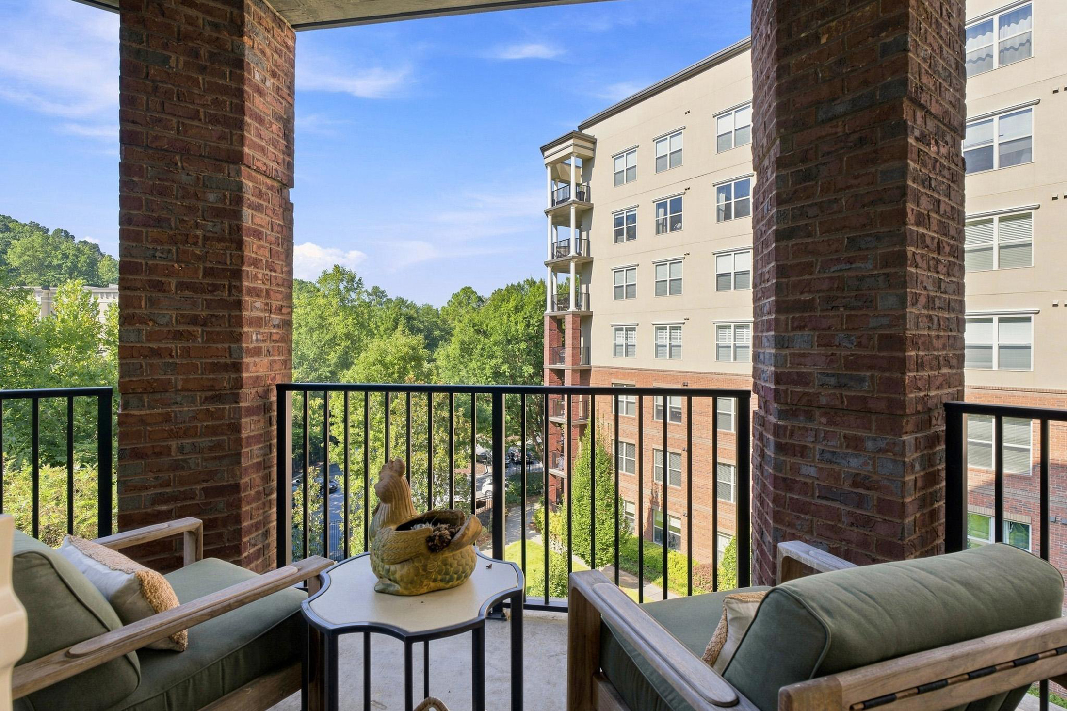  Rare Turn-key Riverfront Living - 物件實景