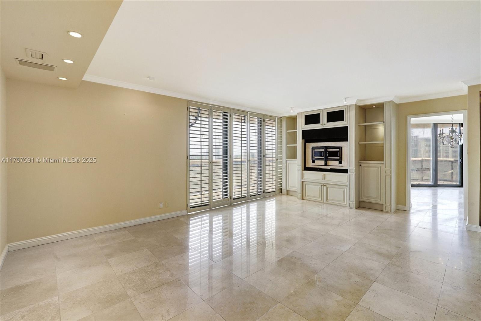 Aventura, Florida, 33180, United States, 4 Bedrooms Bedrooms, ,5 BathroomsBathrooms,Residential,For Sale,1796989