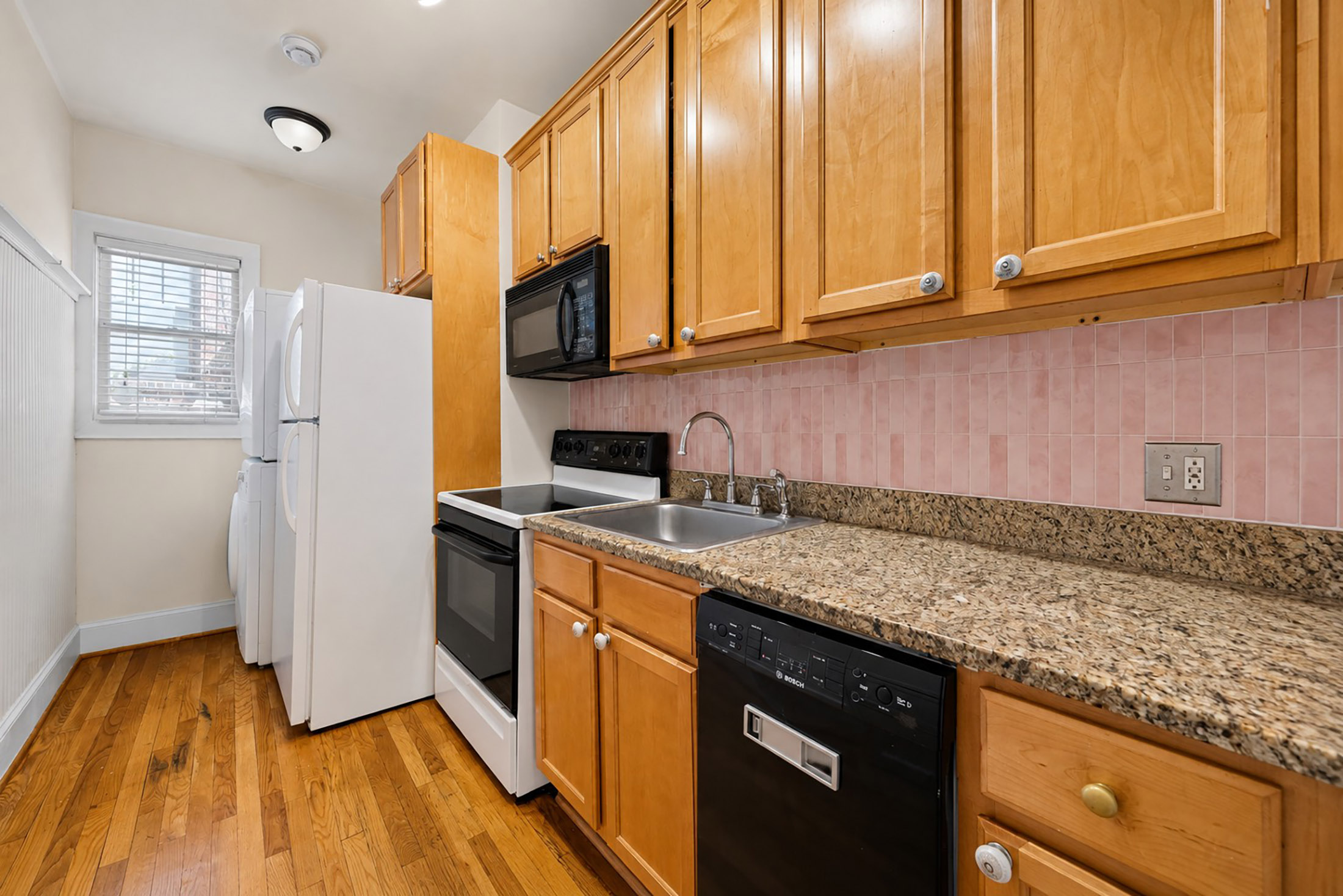  Light-filled End Unit Condo in the Heart of Virginia Highland - 物件實景