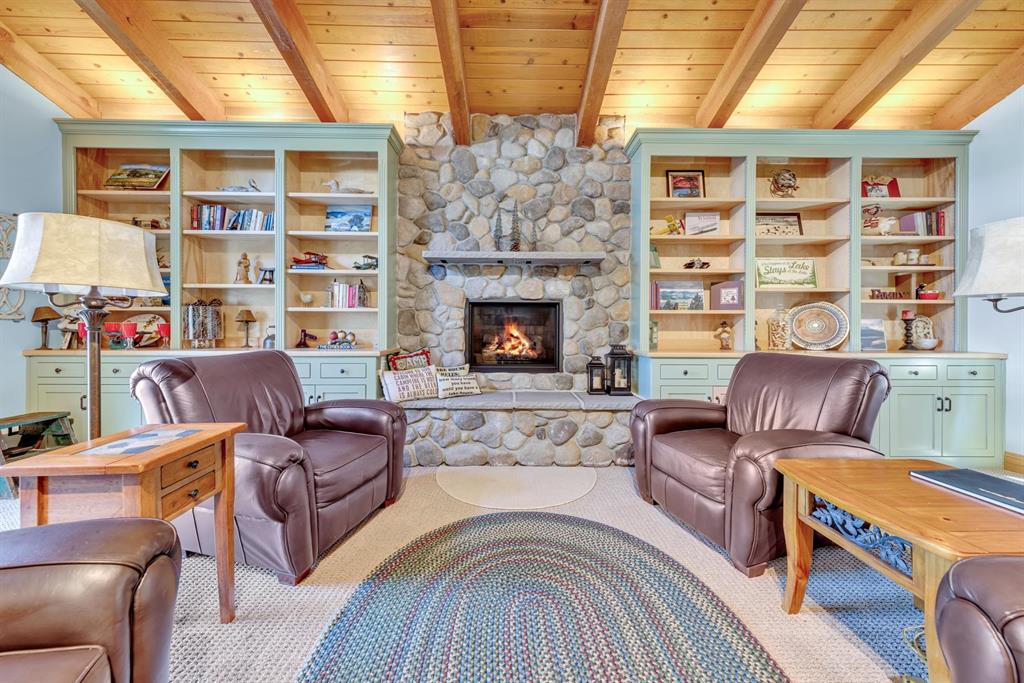 Lake Almanor West, California, 96020, United States, 6 Bedrooms Bedrooms, ,4 BathroomsBathrooms,Residential,For Sale,1950593