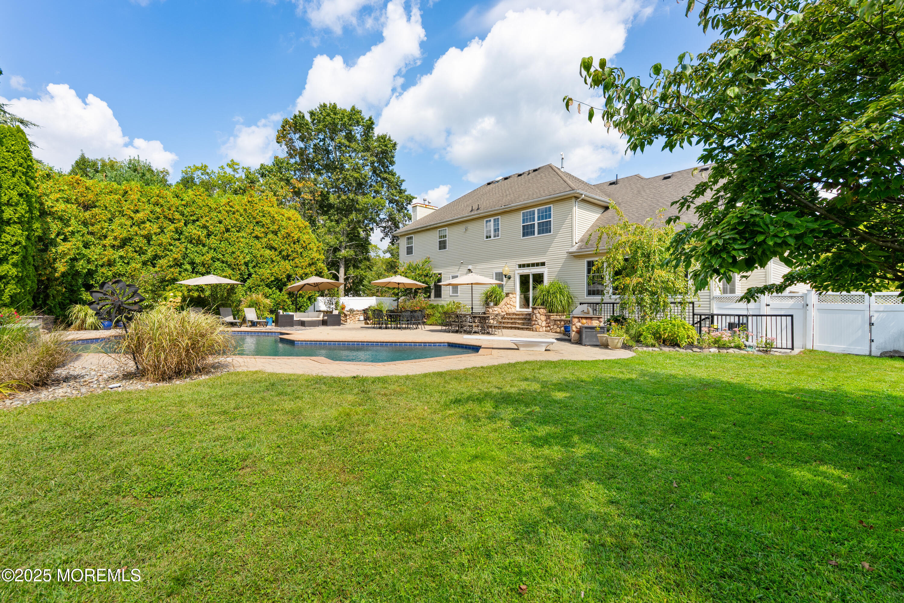 Jackson, New Jersey, 08527, United States, 7 Bedrooms Bedrooms, ,5 BathroomsBathrooms,Residential,For Sale,1998034