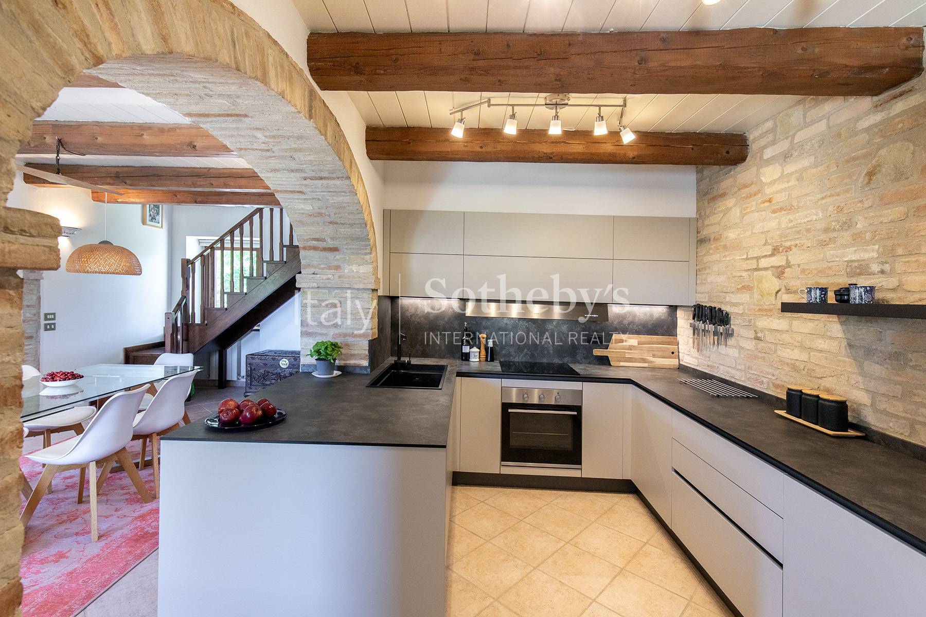  Elegant Restored Farmhouse with Panoramic Views - 物件實景