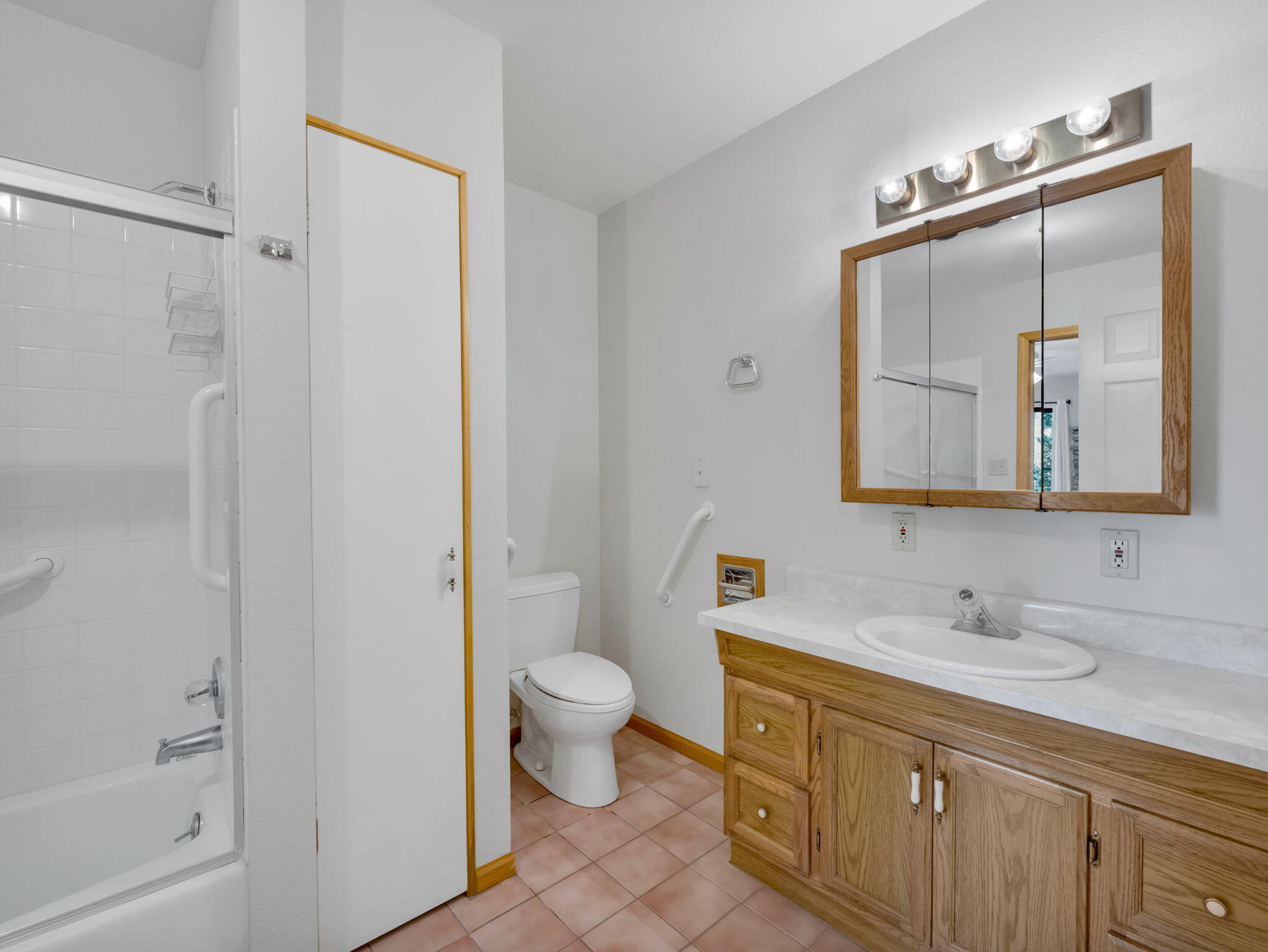 Pine, Arizona, 85544, United States, 3 Bedrooms Bedrooms, ,2 BathroomsBathrooms,Residential,For Sale,1828056