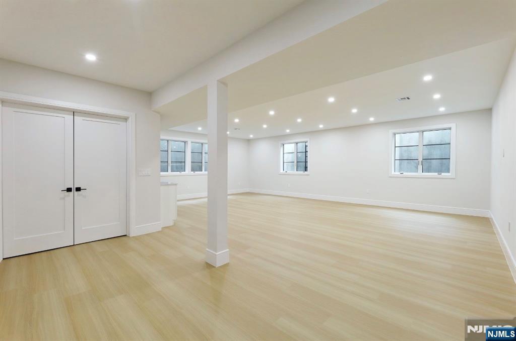 Haworth, New Jersey, 07641, United States, 6 Bedrooms Bedrooms, ,7 BathroomsBathrooms,Residential,For Sale,1989640