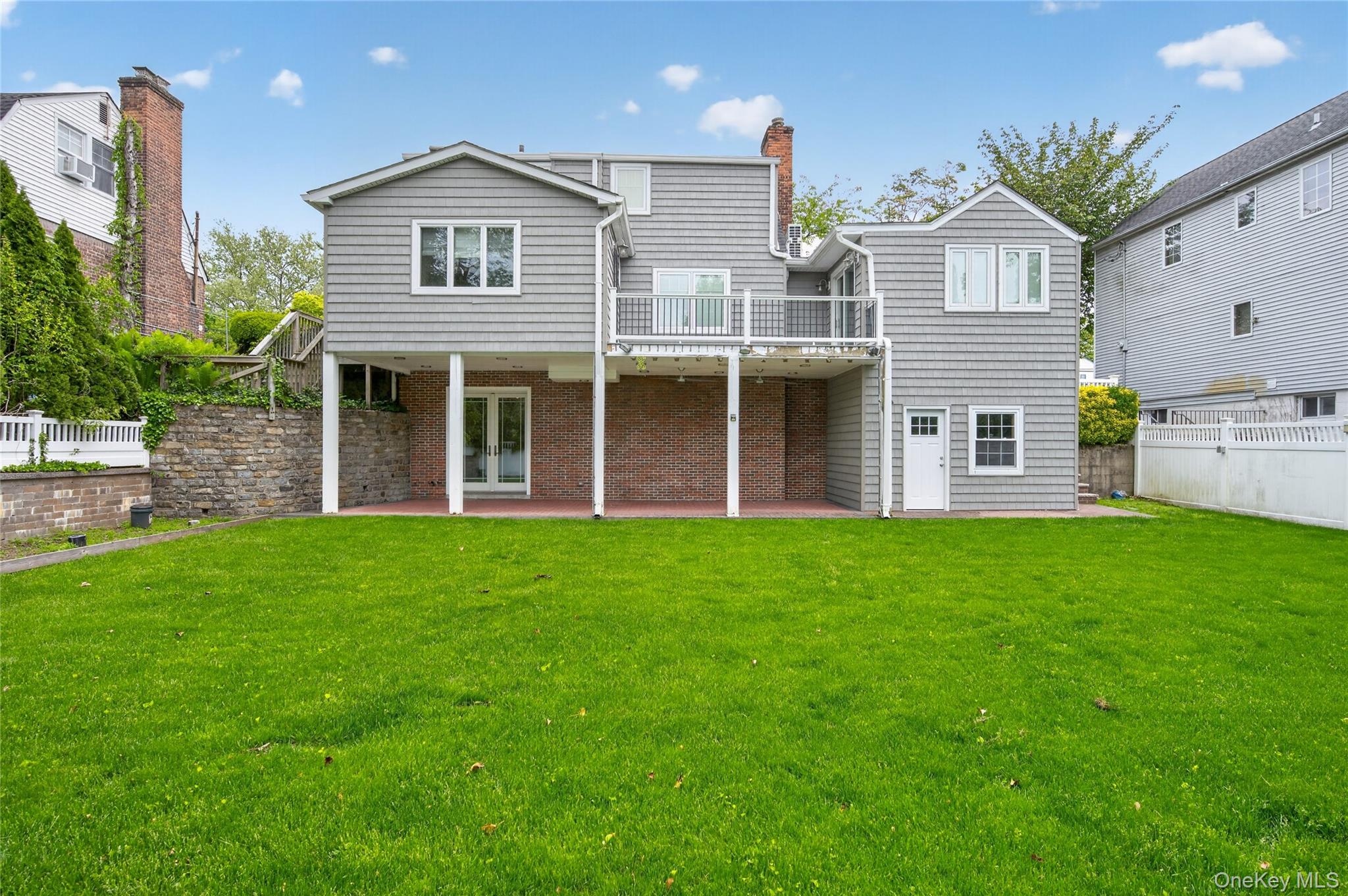  161 Greenway W, New Hyde Park, NY, 11040 - 物件實景