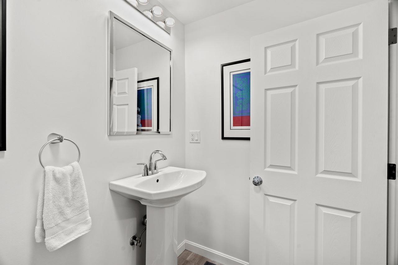 Bedford, New Hampshire, 03110, United States, 3 Bedrooms Bedrooms, ,3 BathroomsBathrooms,Residential,For Sale,1989387