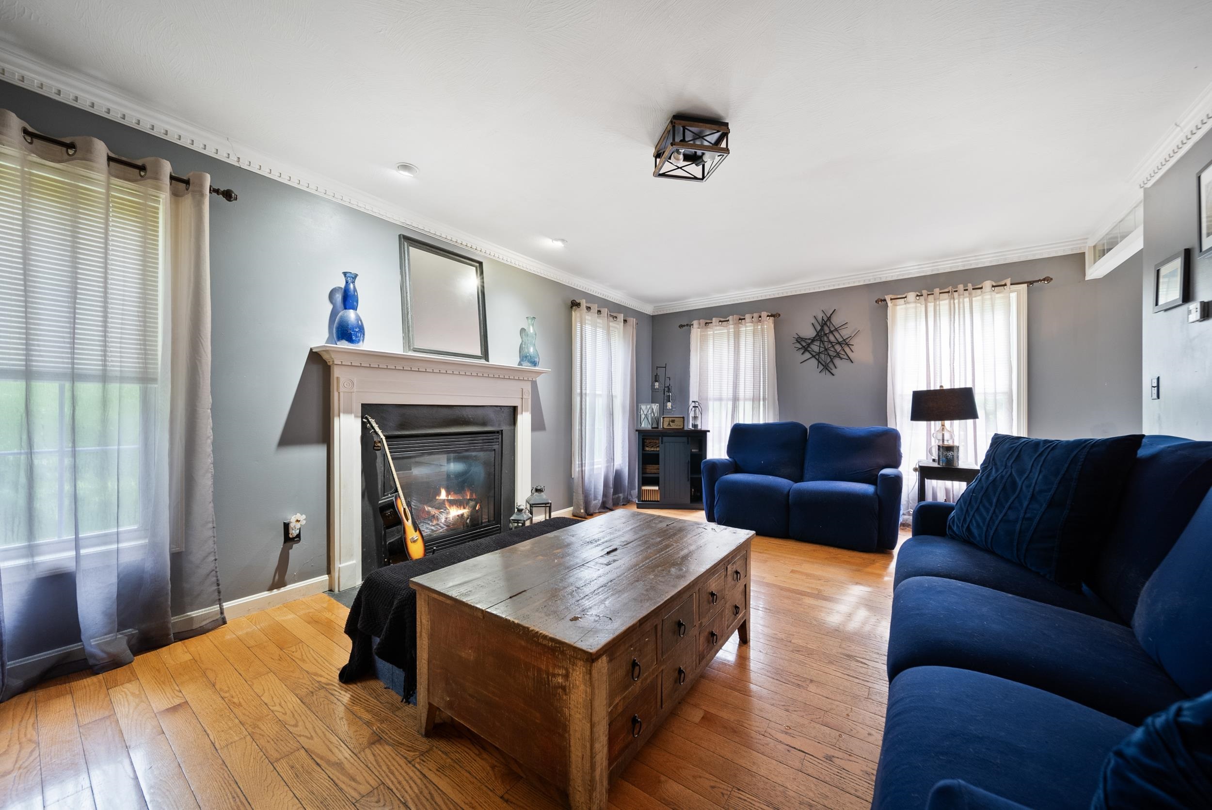 Derry, New Hampshire, 03038, United States, 3 Bedrooms Bedrooms, ,3 BathroomsBathrooms,Residential,For Sale,1885633