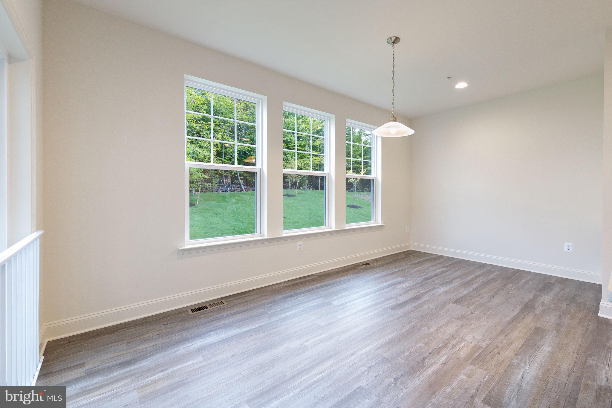 Clinton, Maryland, 20735, United States, 5 Bedrooms Bedrooms, ,5 BathroomsBathrooms,Residential,For Sale,1873789