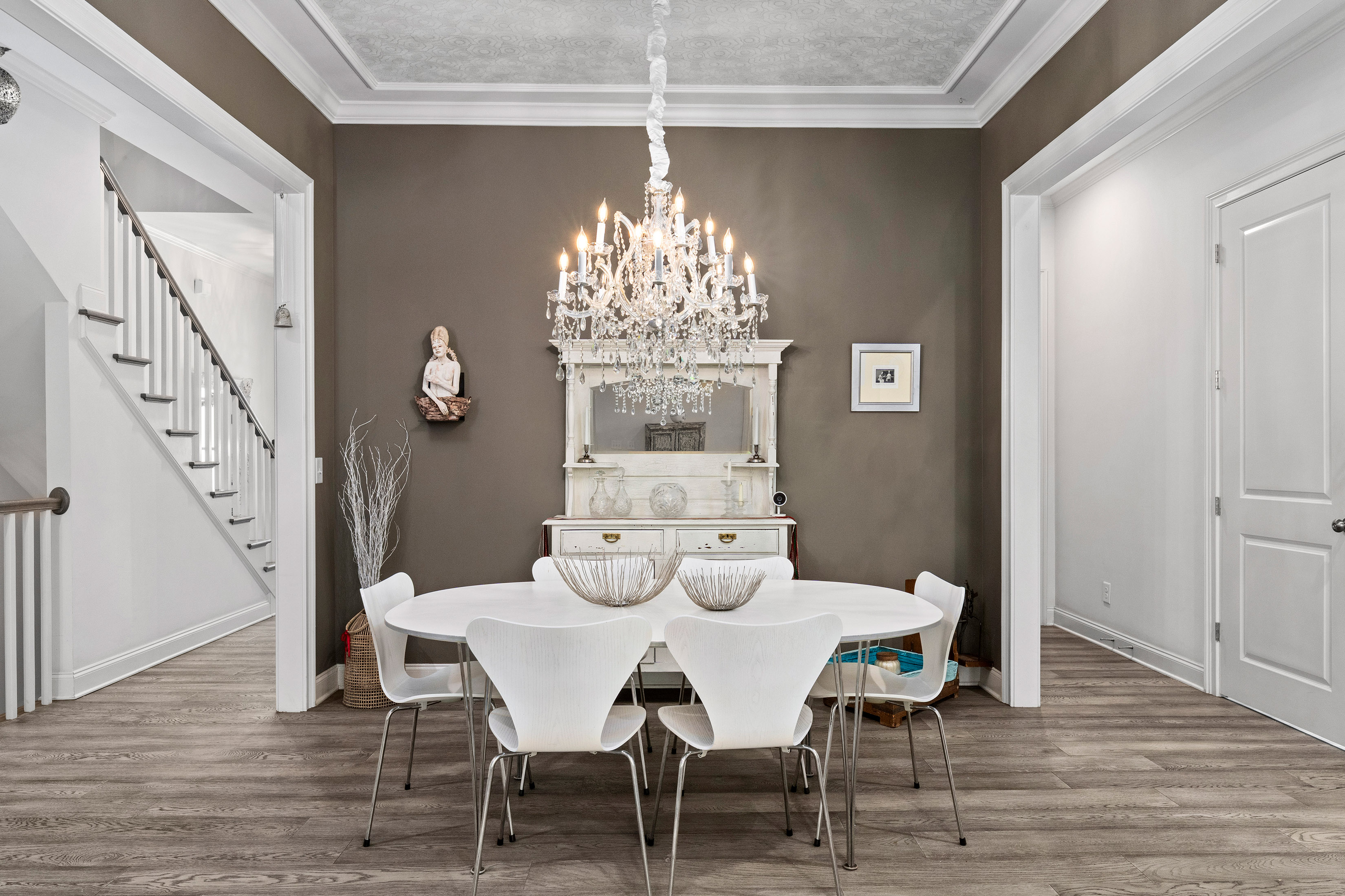  Ideally Positioned in Midwick, One of Alpharetta