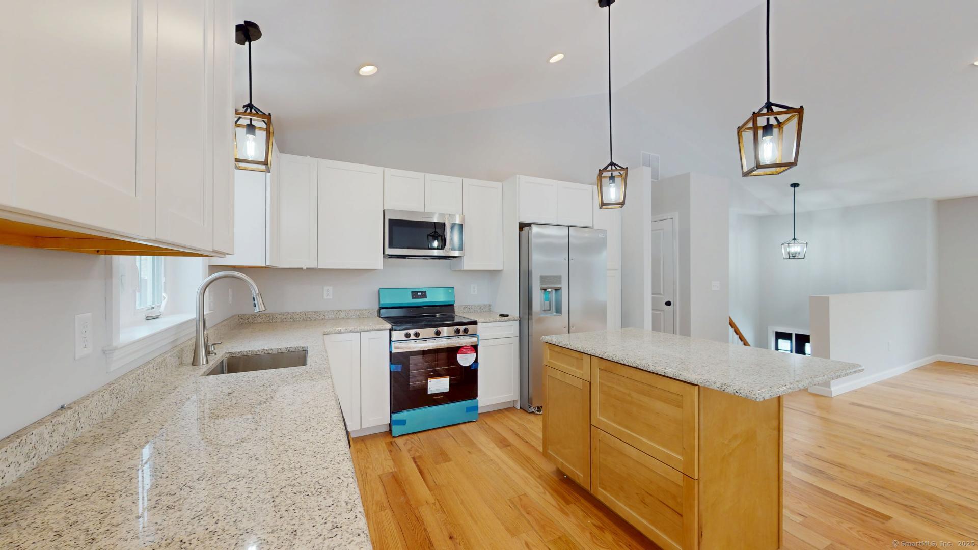 Enfield, Connecticut, 06082, United States, 3 Bedrooms Bedrooms, ,3 BathroomsBathrooms,Residential,For Sale,1919509