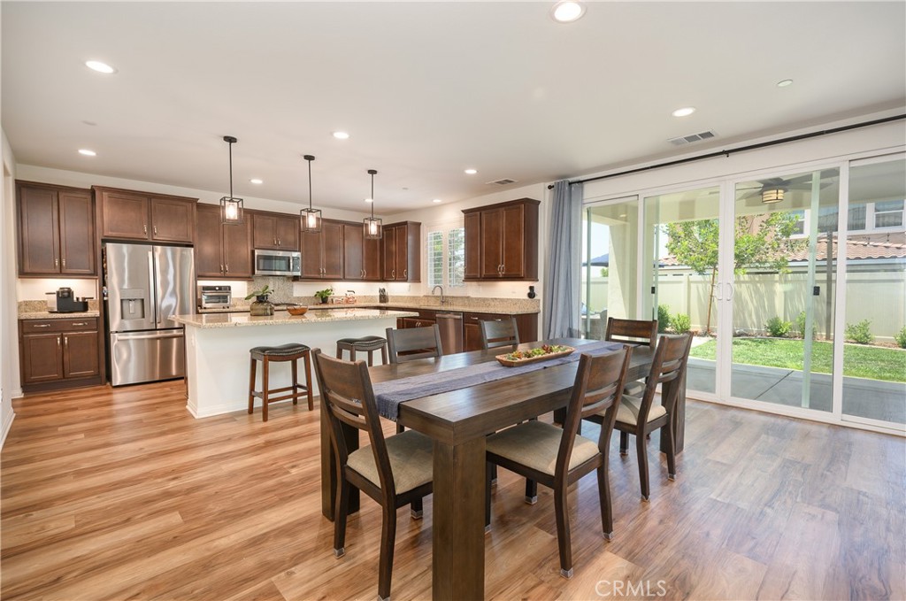 Murrieta, California, 92563, United States, 3 Bedrooms Bedrooms, ,3 BathroomsBathrooms,Residential,For Sale,1938163