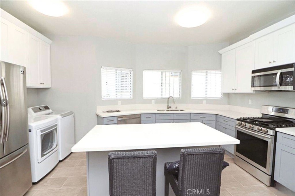 1411 S Harvard Boulevard, Los Angeles, California, 90006, United States, 9 Bedrooms Bedrooms, ,2 BathroomsBathrooms,Residential,For Sale,1411 S Harvard Boulevard,1655602