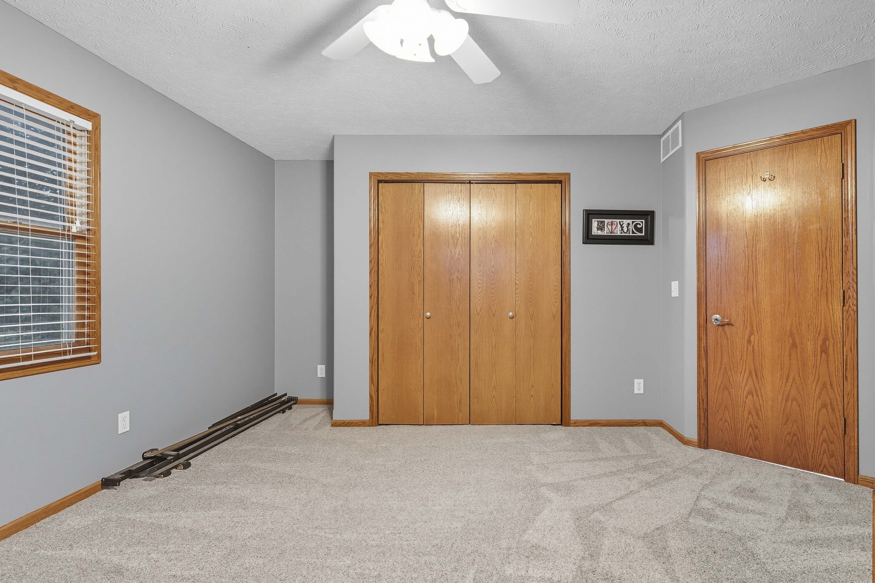 Manhattan, Kansas, 66502, United States, 5 Bedrooms Bedrooms, ,3 BathroomsBathrooms,Residential,For Sale,1960988