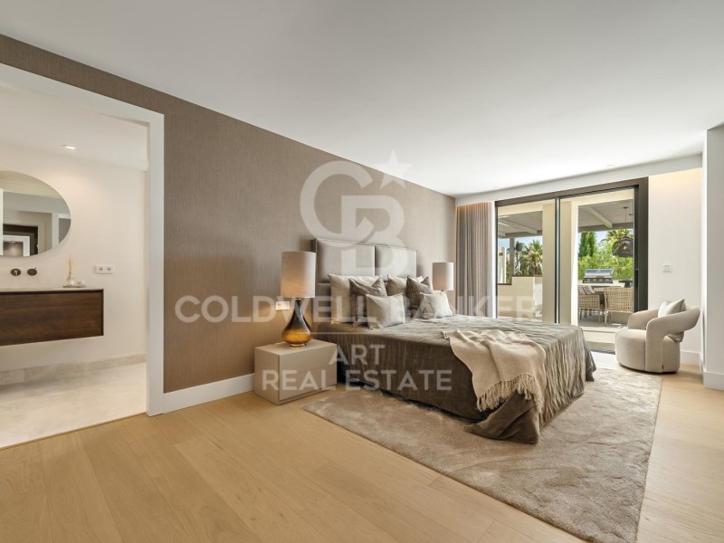 Marbella, Andalusia, ES, 5 Bedrooms Bedrooms, ,5 BathroomsBathrooms,Residential,For Sale,1949932